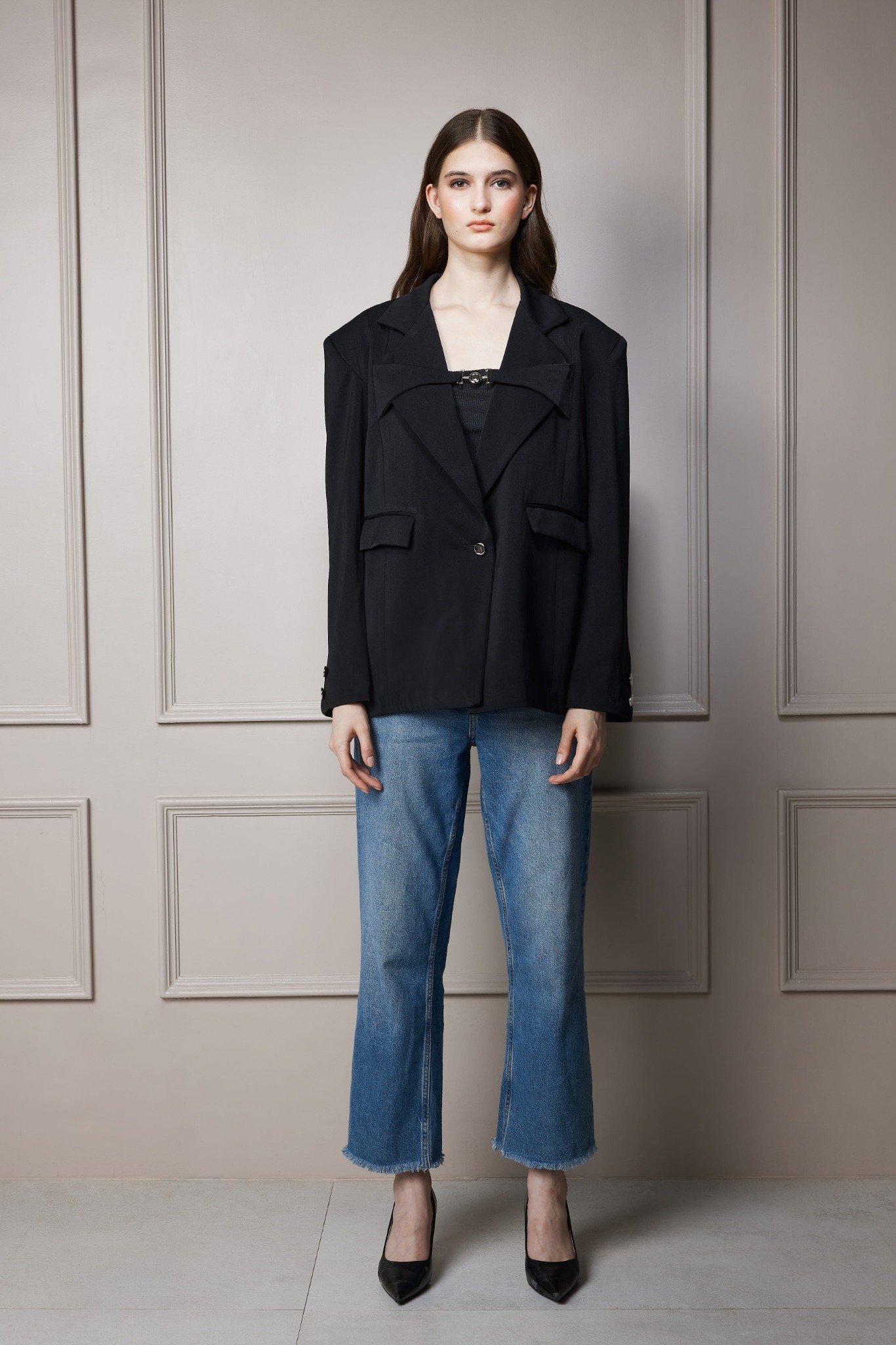 Black Buckle-Detail Tailored Blazer